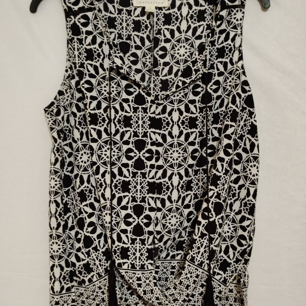 Lovestitch black and white sleeveless top